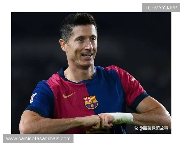 莱万多夫斯基三冠王赛季表现解析：是否真正主导球队成功